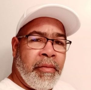 Meet your Posher, Dennis